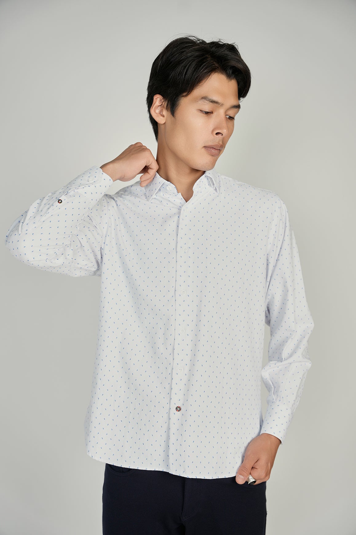 Everyday White Blue Paisley Shirt