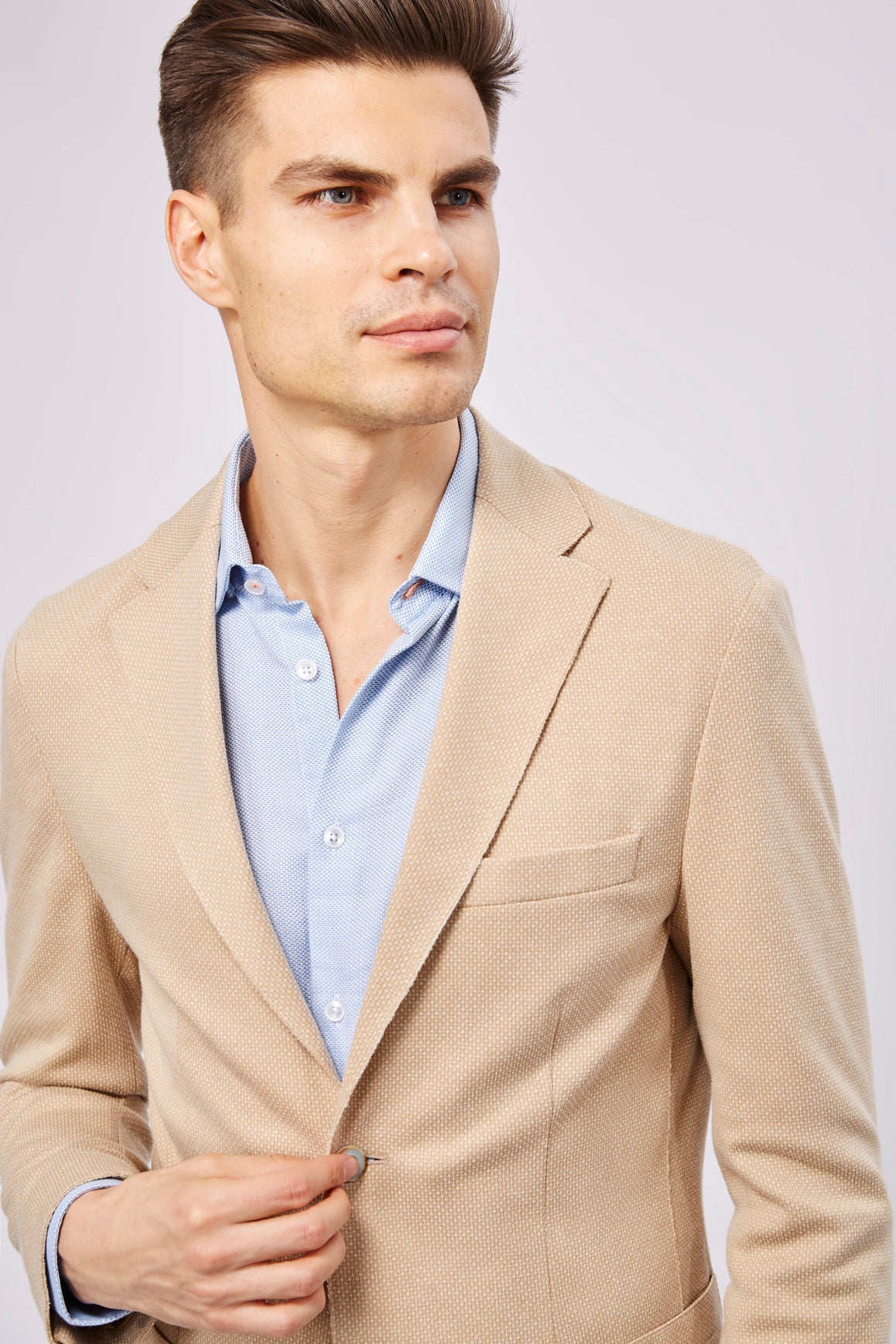Leo Beige and Ecru Knit Sportcoat