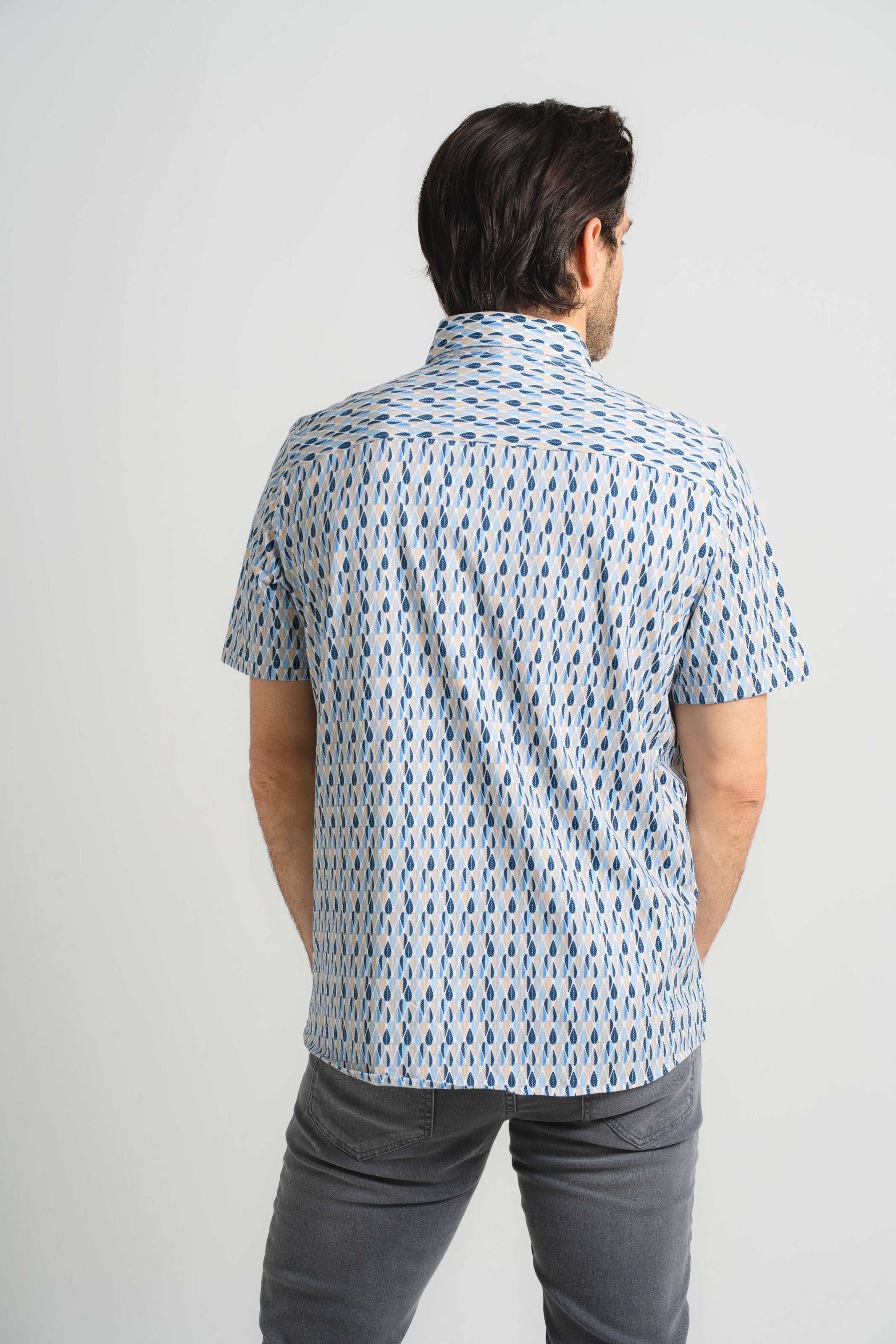 Feathers Print Short Sleeve Shirt