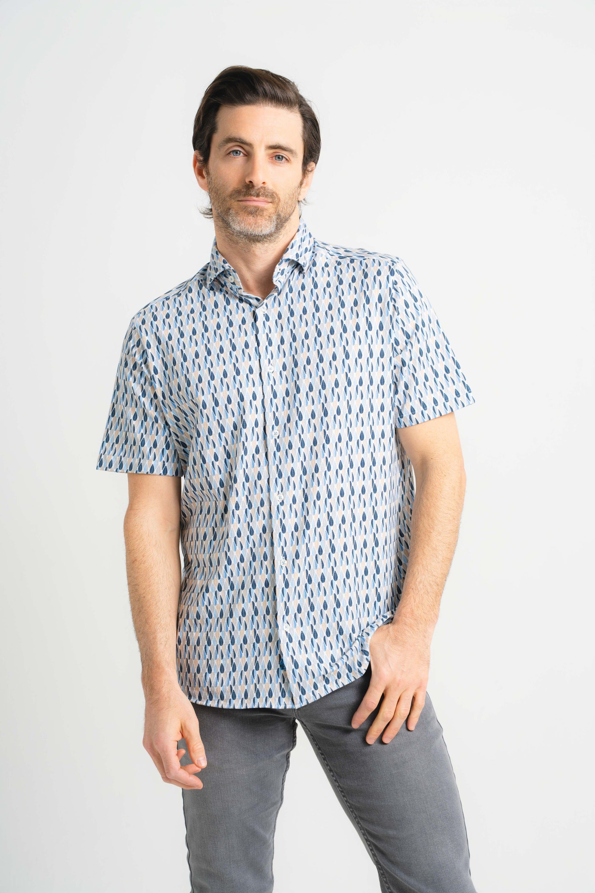 Feathers Print Short Sleeve Shirt