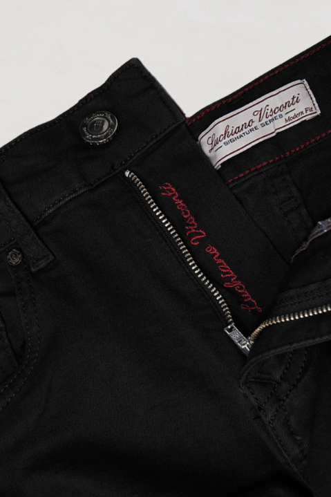 Signature Jean in Black