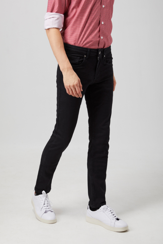 Signature Jean in Black